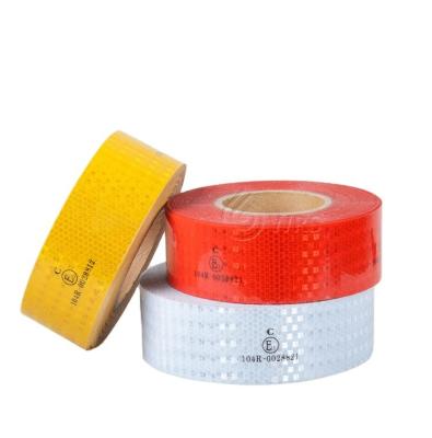 China 7 años de durabilidad cinta de contorno reflectante para camión ECE R104 patrón de rejilla de clase C en venta