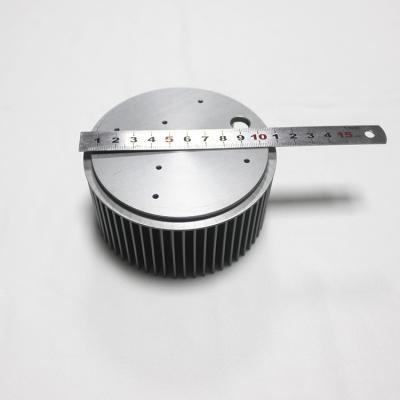 Chine La commande numérique par ordinateur Al1070 a usiné des radiateurs, rond électronique Pin Heatsink de FODOR à vendre