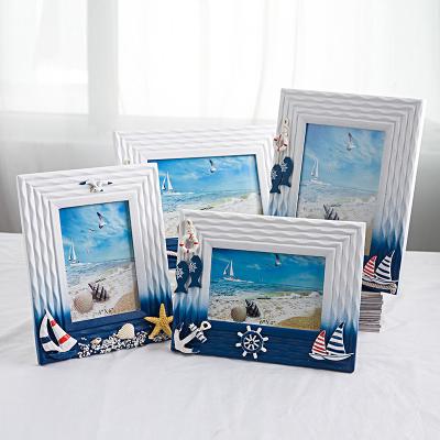 China Mediterranean Style WOODEN Wooden Home For Gift Decor Photography Frame Mini Photo Frames Picture for sale