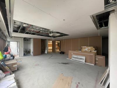中国 オフィス 天井タイル ホワイト PVDF 微孔金属 アルミ 複合板 販売のため