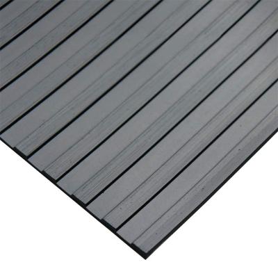 China Anti-Slip Gentle On The Joints Non Slip Livestock Trailers Rubber Flooring Horse Trailers Ramp Mat for sale