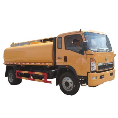 Chine SINOTRUK HOWO 4X2 12CBM Spraying Water Tanker Water Bowser Truck à vendre