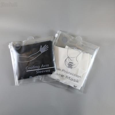 China Custom Size Zipper Top Plastic Bags for Ellesse Tracksuits and Beyond for sale
