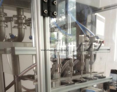China 16 Hoofden 2500ml 3000bph Lineair Chili Sauce Bottle Filling Machine Te koop
