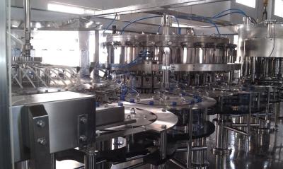 China De compacte de Soda van de het Glasfles van 6000BPH 1000ml het Vullen bottelmachine van het Machinesodawater Te koop
