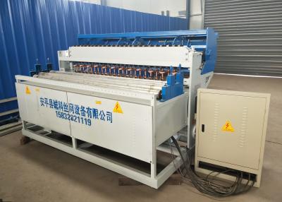 Chine Machine de clôture automatique de bas entretien, panneau de barrière de haute précision faisant la machine à vendre