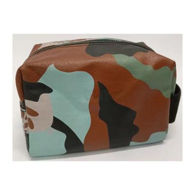 China Fashion Large Capacity Travel Cosmetic Bag Waterproof Canvas Cosmetic Packaging Bags for sale
