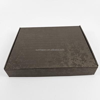 China Recyclable Custom Mailer Printed Clothing Boxes Corrugated Mailer Box Shoes Clothes Box Packaging With Logo for sale