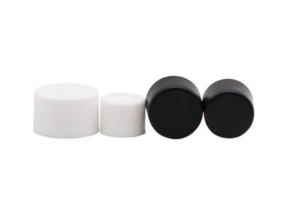 Chine Le couvercle à visser en plastique pour les chapeaux 28mm cosmétiques des bouteilles 20mm 24mm acceptent la coutume de logo à vendre