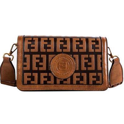 China Newspaper Used 2021 New Hong Kong Style Retro Forest Fashionable Small Square Female Bag Texture PU Shoulder Messenger Bag for sale
