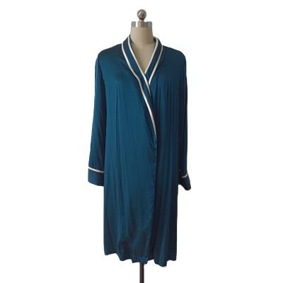 China Breathable Wholesale Custom Dark Green Nightgown With Good Quality for sale