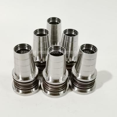 Chine Le haut moulage par injection en plastique de la précision S136 partie 48 - 52HRC à vendre