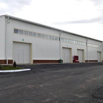 China Edificios industriales de almacenamiento con estructura de metal fuerte, edificios de acero duradero resistentes a la intemperie en venta