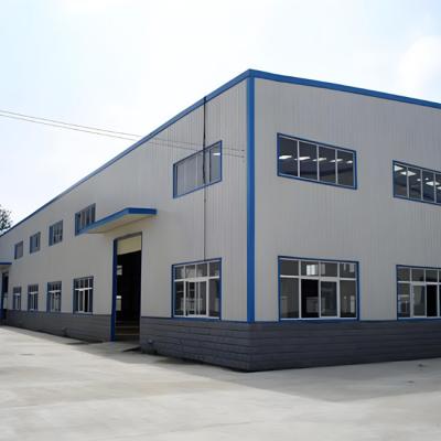 China Fabrica de estructuras prefabricadas de acero con vigas H con paneles sandwich en venta