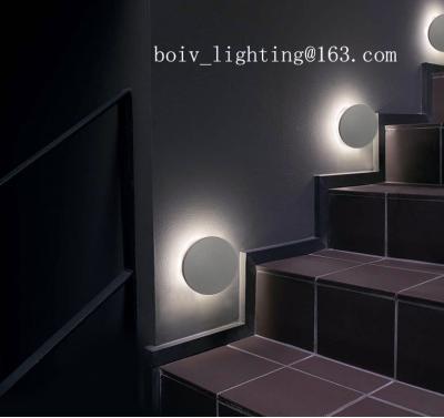 China Wall Lamp A Wide Variety Aluminum White Gray Wall Light Round for sale