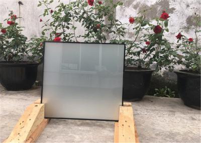 China El claro/coloreó termalmente las tiras de aluminio del viento de cristal eficiente del Withstand en venta
