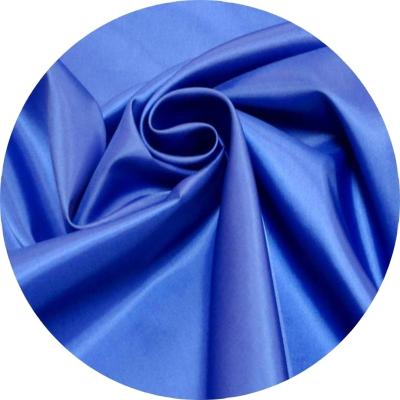 Cina 100% poliestere rivestimento 210T Taffeta colorato tessuto per l'esportazione standard anti-statico in vendita