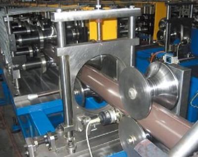 China Galvanizado em volta do rolo do Downspout que forma a operação fácil do controle do PLC da máquina à venda