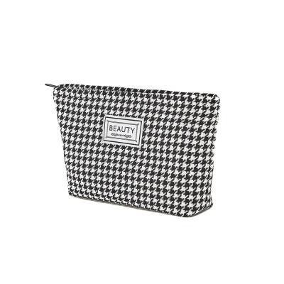 China Custom Fashion BSCI Promotional Black And White Grid Storage Cosmetic ISO Sedex FAMA Bag Cosmetic Bag for sale