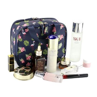 China 100% ISO Sedex FAMA Large Travel Toiletry Bag Custom Logo Women Eco-Friendly Portable Zipper Makeup Bag BSCI Cosmetic Bag for sale