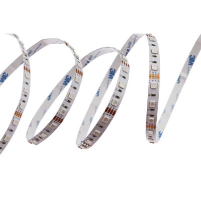 China Dimmable maakt 5050 RGB LEIDENE strooklichten 5M/rolt voor openluchtverlichting waterdicht Te koop
