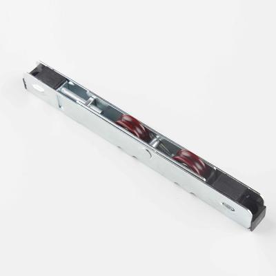 China Cuadro de hierro UPVC Ducha corredera de aluminio para el mercado en venta