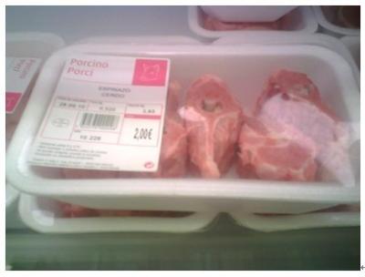Chine film opaque d'enveloppe de bout droit de PE d'emballage de film de couvercle de 550um 562mm pour la viande fraîche à vendre
