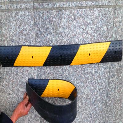 China High Quality Road Breaker Speed Bump Rubber Road Bump For Sale for sale