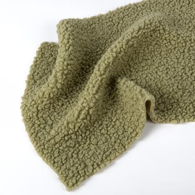 China Handgevoel zacht Comfortabel 100% polyester voor de productie van winterkleding Te koop