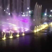 Chine Fontaine à eau en pierre coulée moderne avec lumière LED multicolore à vendre
