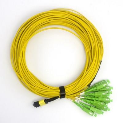 中国 SCの繊維光学のファン・アウト ケーブルへの3.0mm SM 9/125 G657A 12/24の中心MPO MTPの女性 販売のため