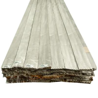 China Veneer de Maple Tintado Natural, Veneer de Madeira de Olho de Pássaro Quiltado para Pele de Porta 0,45 mm à venda