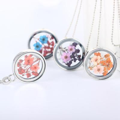 China Real TRENDY Handmade Red Blue Forget Me Not Floating Flower Pendant Necklace Spring Jewely Dangling Girl for sale