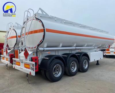 中国 Jost E100 着陸脚 45000L 50000L トラクター用 3コンパートメント アルミ燃料タンク トレーラー 販売のため
