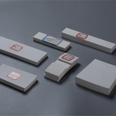 Chine Équipement lourd Carreaux en céramique d'aluminium à fort impact pour une résistance extrême à la chaleur à vendre