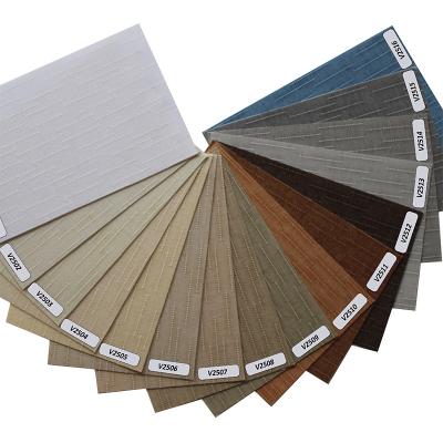 China 100% Blackout 89/100/127 Mm Pvc Vertical Blinds Fabric Plain Technique à venda