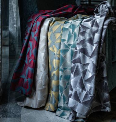 China Damascus Silk Satin Jacquard Yarn Dyed Blackout Curtains Modern European Style à venda