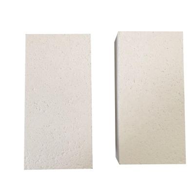 China High-strength Corundum Slag Line Bricks Resist Impact For Refining Container Slag Line for sale