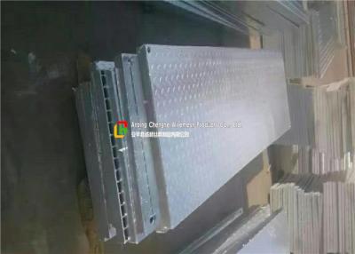 China suelo de rejilla de la malla del grueso de 4m m, cubierta de acero de la reja con la placa del cuadro en venta