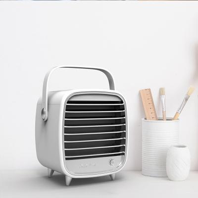 China Stepless Speed Regulation Free Sample New Mini USB Tabletop Water Cooler Custom Portable Fan for sale
