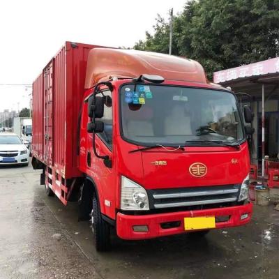 China Benutzte Hand FAW Van Cargo Truck 140HP 5.2M Big Capacity 4x2 zweites 2018-jährig zu verkaufen
