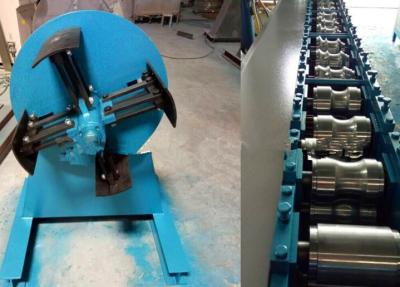 Cina Rotolo della struttura di porta della lamiera di acciaio di colore che forma macchina 380 V 50 hertz una tensione di 3 fasi in vendita