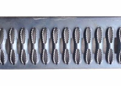 China Reja perforada de acero galvanizada del puntal de Grtp para la pisada de escalera con el agujero del diamante en venta