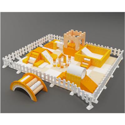 China Op maat gemaakte oranje zachte speeltoestellen Indoor Outdoor Playground Met Ball Pit Te koop