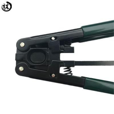 China Diámetro apretado el 125μM del revestimiento de los accesorios de la fibra óptica del cable de descenso de K-328 FTTH en venta