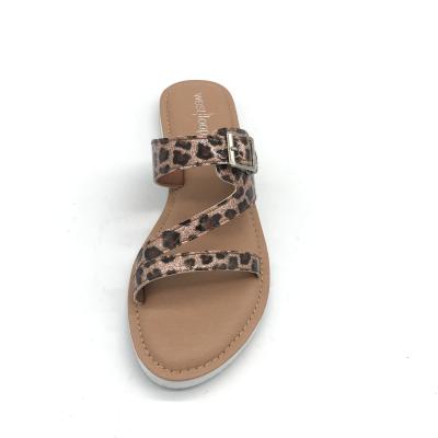 China OEM Lightweight Ladies Pretty Flip Flops Lady Summer Flip Custom PVC Flip Flops for sale