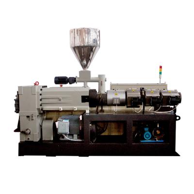 China Máquina doble cónica 80/156 55kw 540kg/H del extrusor de tornillo de la máquina del extrusor de la pelotilla en venta