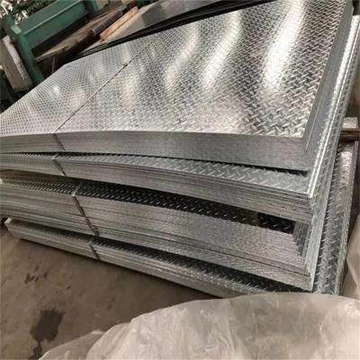 Cina Il GI galvanizzato impresso delle lamiere di acciaio placca i modelli antislittamento ASTM 1250*6000mm 1.8mm in vendita