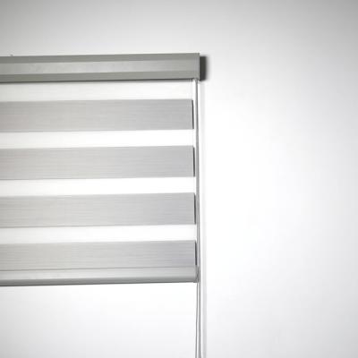 China Cortinas gris oscuro del rodillo de la cebra del control ligero para Windows en venta