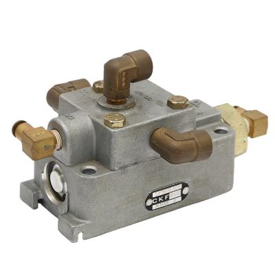 China Iron A5000 Crane Fuller Truck Transmission Gearbox Movable Automatic Slave Valve For SANY 1702310-A10S for sale
